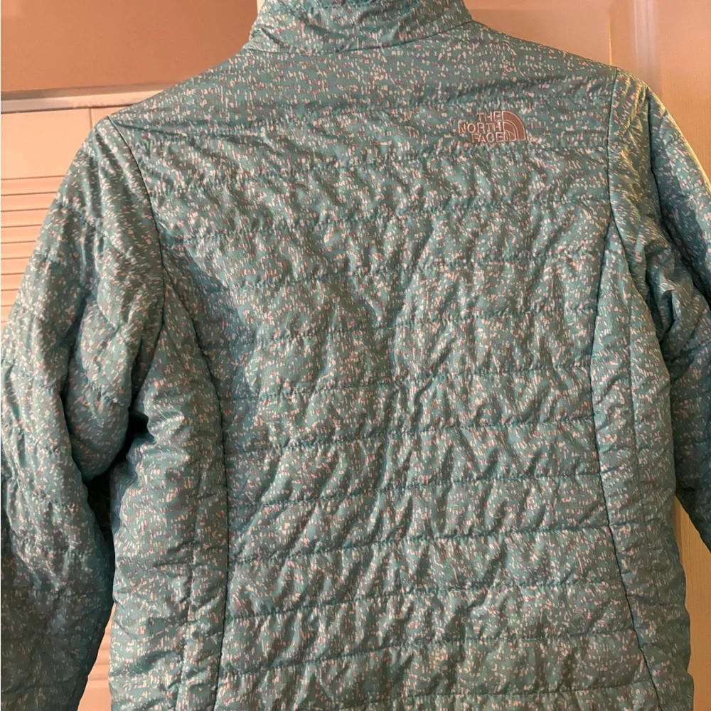 THE NORTH FACE GIRL REVERSIBLE JACKET. - Picture 6 of 7